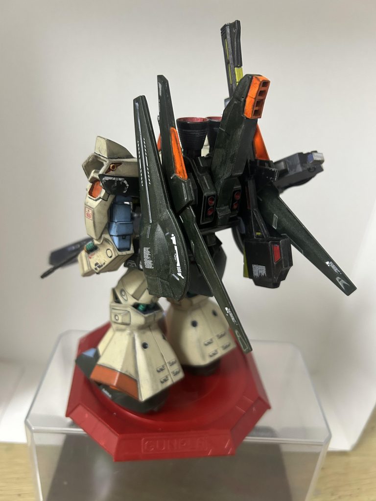 最後に後ろ姿（通常バックパック装備版）