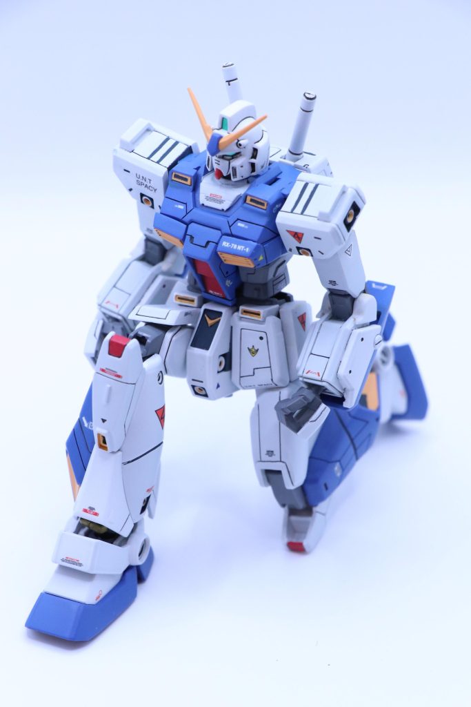 片膝立ちも問題なく出来ます。