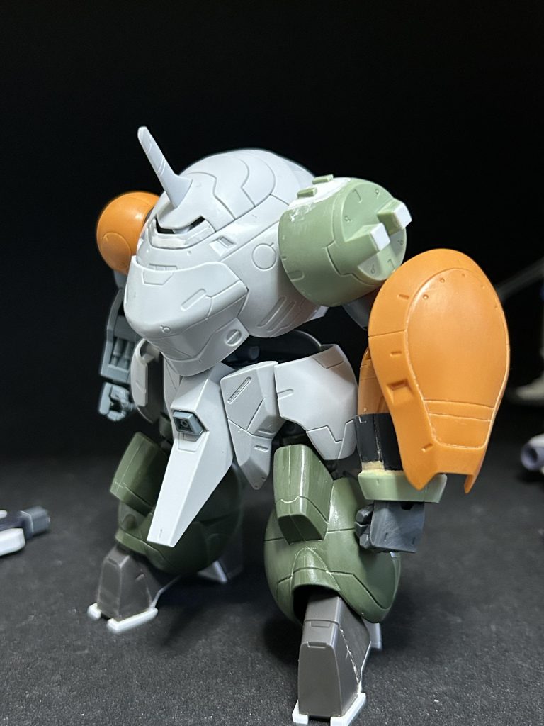 おまけで塗装前の状態です、実は今回スジ彫とか結構やってたりもしました。また新たな道具手に入れたらそれを試したものを作りたいものです。