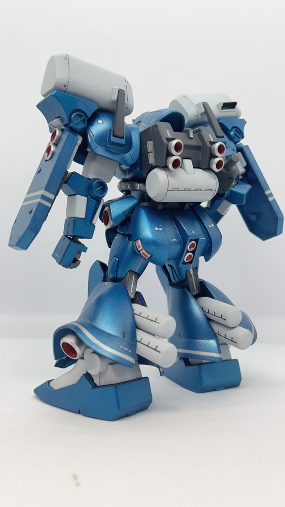 肩の弾倉タンクやふくらはぎのプロペラントタンク等荷物いっぱいで良いです。