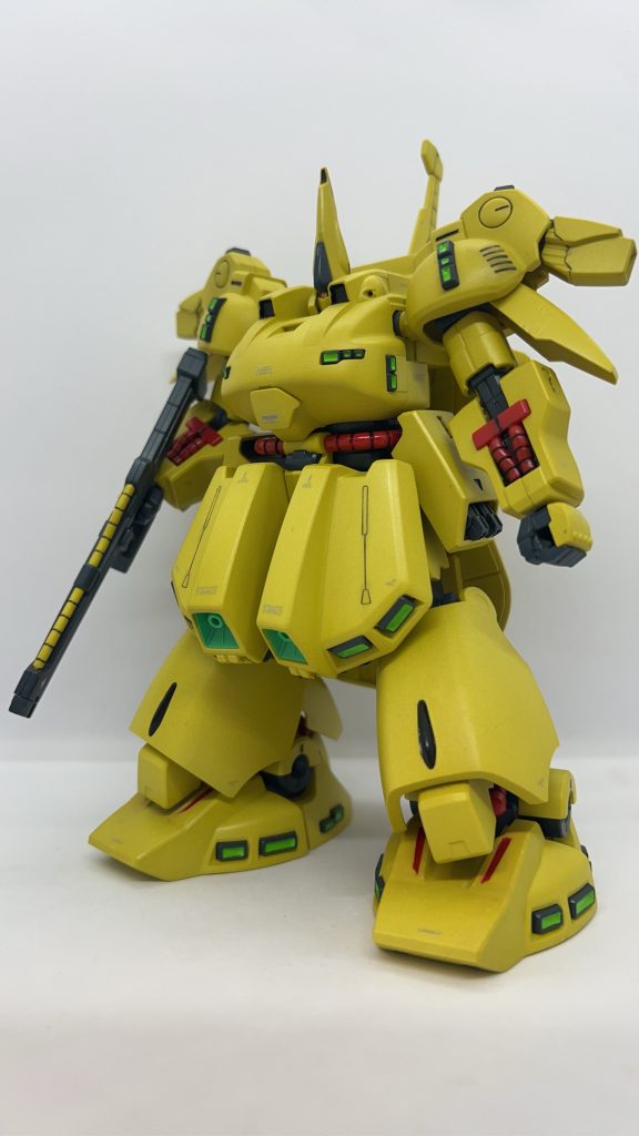 シロッコが丸っこいモビルスーツを選ぶ所が良いですね。