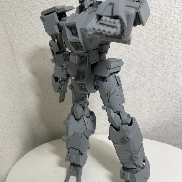 3Dプリンタでの出力できました！表面処理と塗装に移ります。（4枚目）