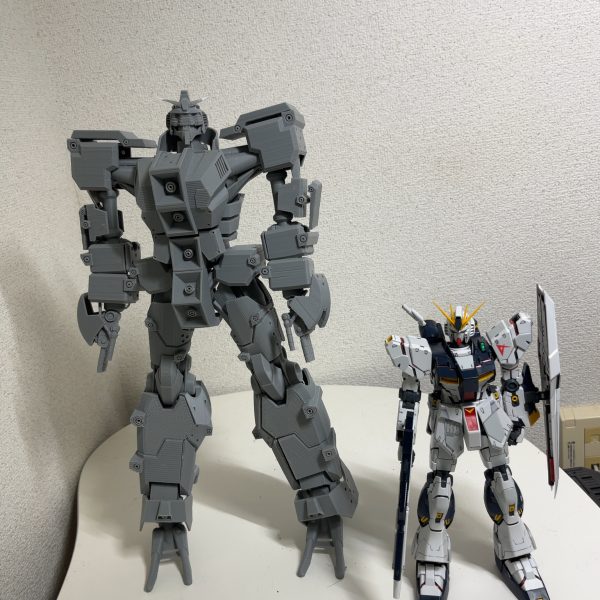 3Dプリンタでの出力できました！表面処理と塗装に移ります。（7枚目）