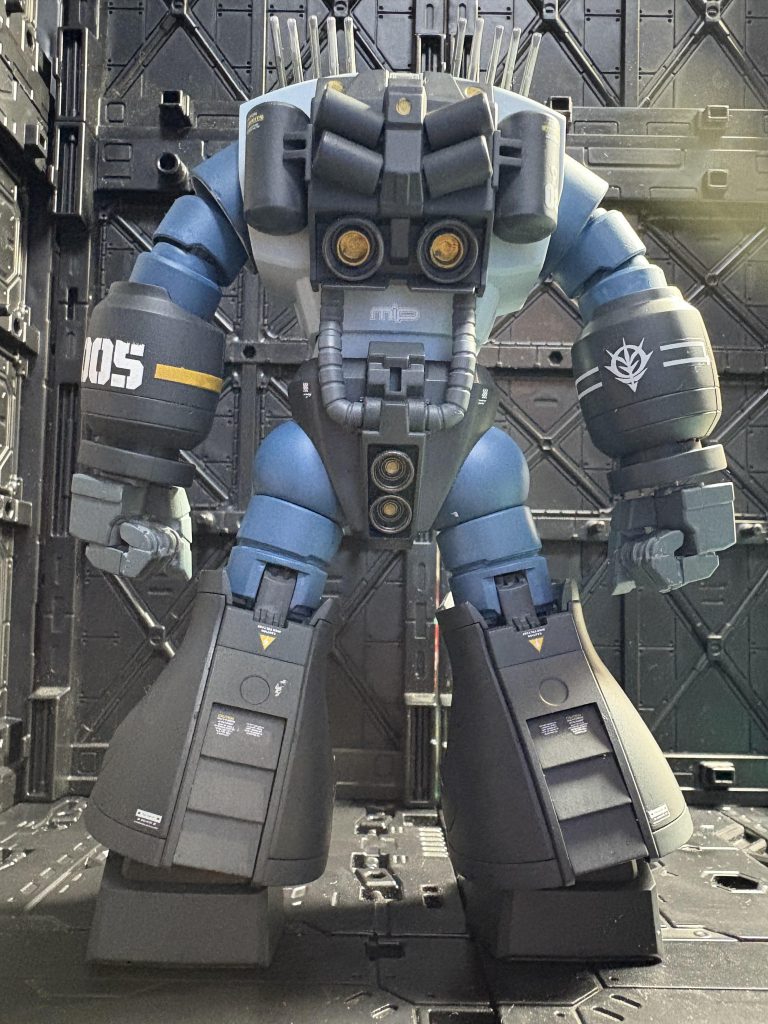 ズゴックと同じＭＩＰ社製背中に漢を感じます。