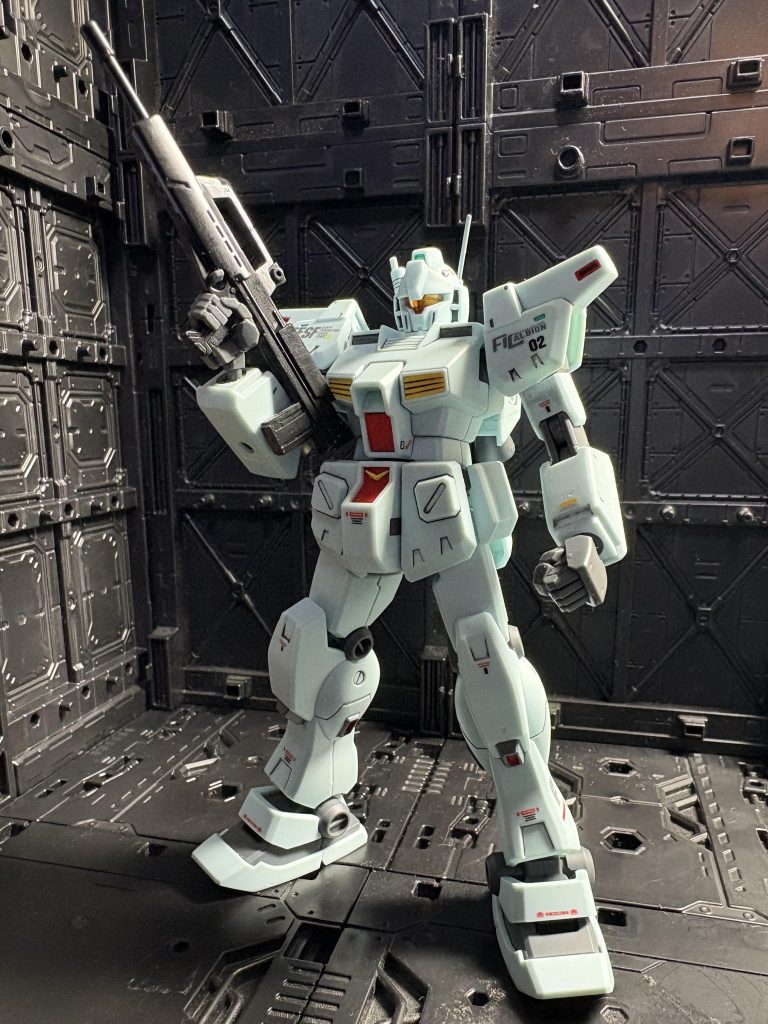 以下、出来る限りのポージングを頑張っております。お見苦しい限りです。