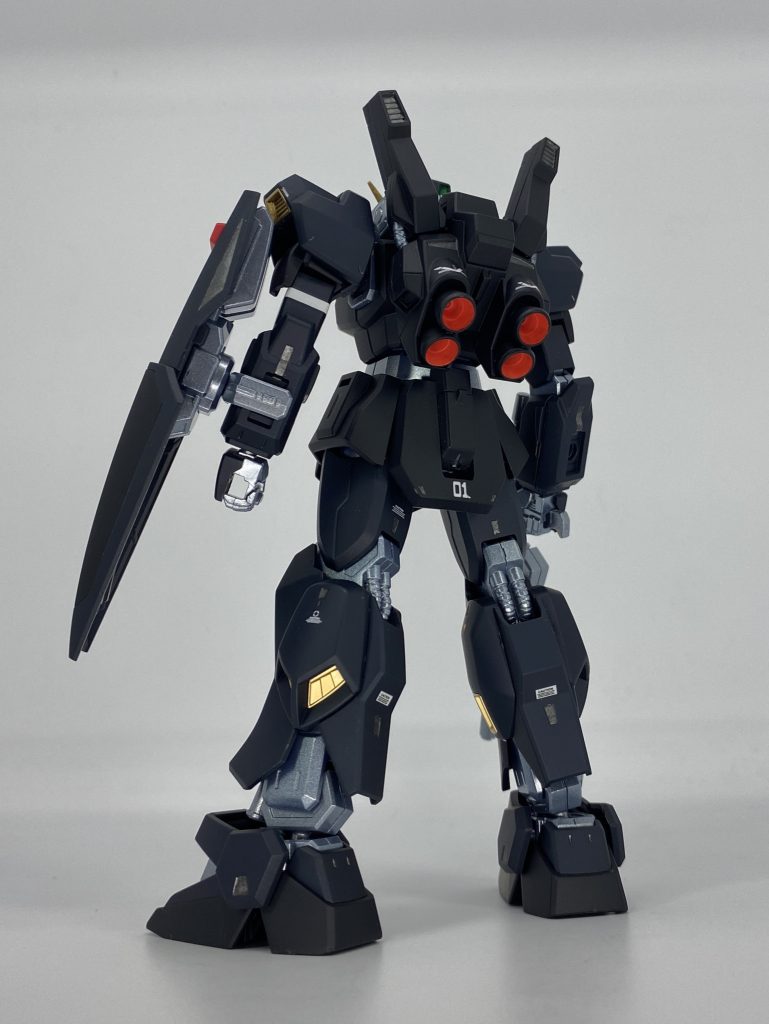 塗装内容•&nbsp; 外装全体：トップコート（ツヤ調整）•&nbsp; 水転写デカール貼り込み•&nbsp; パネルラインの堀：メタリック塗装•&nbsp; ゴールドパーツ：塗装•&nbsp; シルバーパーツ：塗装•&nbsp; バーニアノズル：部分塗装