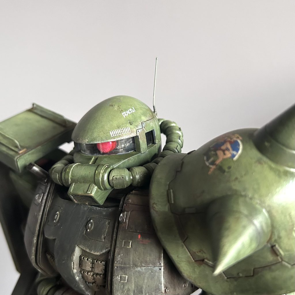 キルマークとお姉さんコックピット部分にはリアクティブアーマーをイメージして