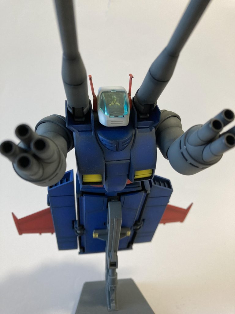 高速で接近しながらガンガン撃ってきます