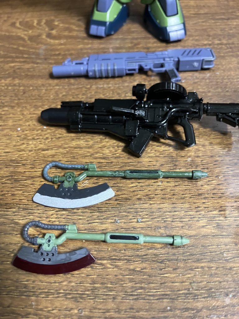 武装はこちら上から順にマシンガン汎用型ザクマシンガンヒートホークヒートホーク（起動時）