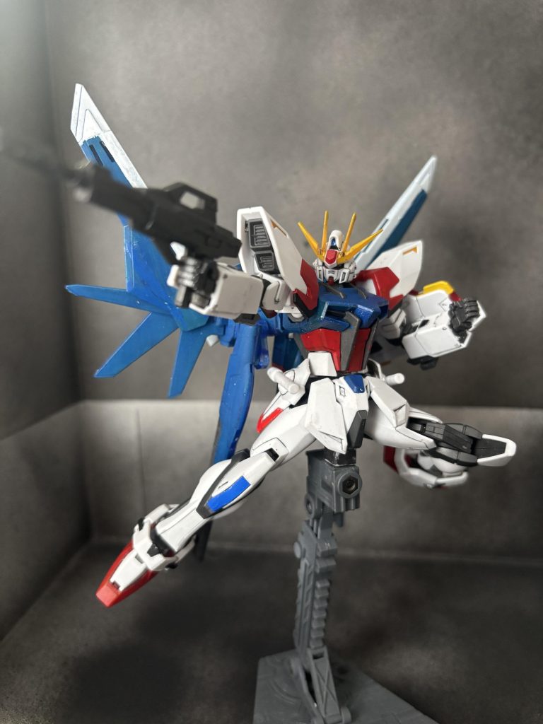 今回は1番くじのソリッドクリアのクリアクリア部分を缶スプレーと筆塗りで塗装しました。筆むらとかがだいぶ目立つので練習して綺麗に塗れるようにします