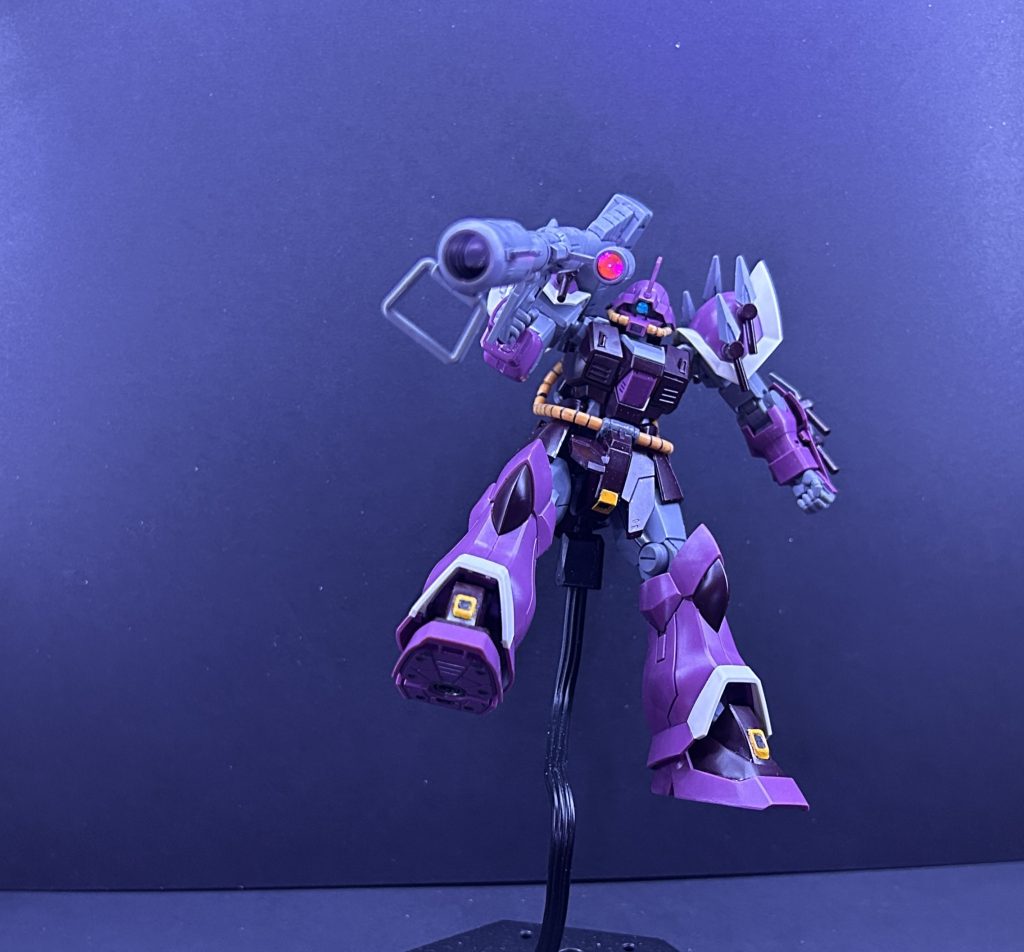 バズーカ持ち手ついてました。対の手もあると良かったです。