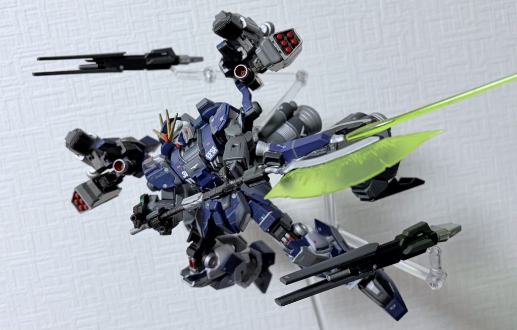 ナラティブEx装備の新型ファンネル–2枚目/制作者：Pisu