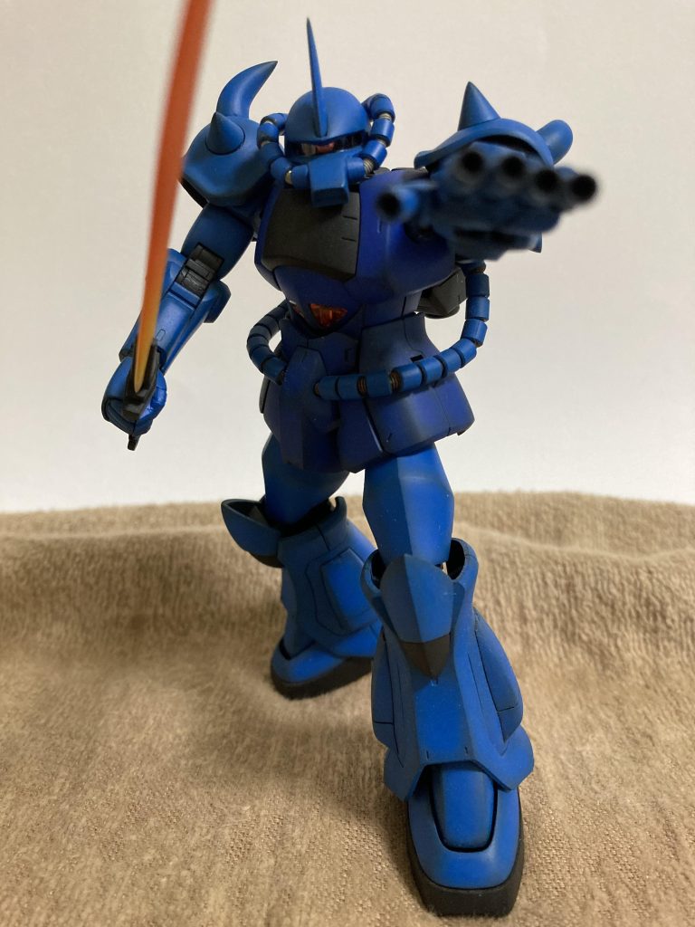 天パ『…ラルさん……ラルさん！！』ラル『まっ?またか少年！？どうした？』天パ『武器の説明をしろ！と画面の前の大きなお友達から苦情が来てます…』ラル『ふ…フィンガーバルカンだ…』天パ『なんでわざわざ指からバルカンが出るんですか？指曲げても弾出るんですか？』ラル(くっ…嫌な所を突いてくる…)天パ『日本の大きなお友達に解るよう説明して下さい』ラル『う…うわぁぁぁああああ！もう嫌だあぁぁぁああ！ハモン！！撤退だぁぁぁあああ！』