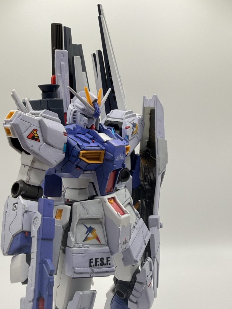 フィンファンネルは3枚2組を並行に装備。角度、高さを自由に稼働可能。