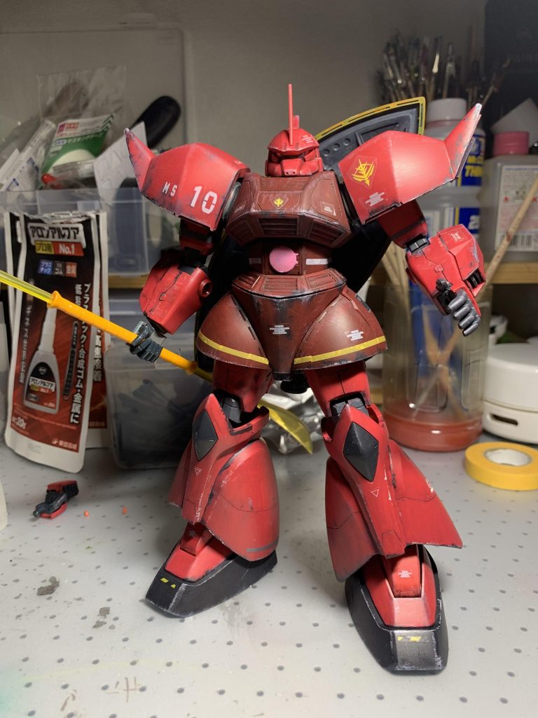 デカールは、いろんな余りとセリアのデカールを使いました…