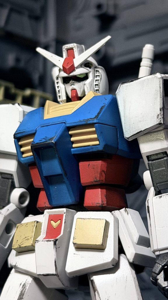 頭部カメラアイは何故か片側が点灯しません…ナンデデショウネ？