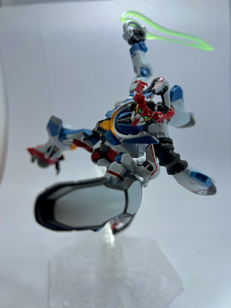 映画見た時はたまげましたね。まさかガッツリ正史のパラレルとは。私は01が1番好きです。(プレバン許さない)