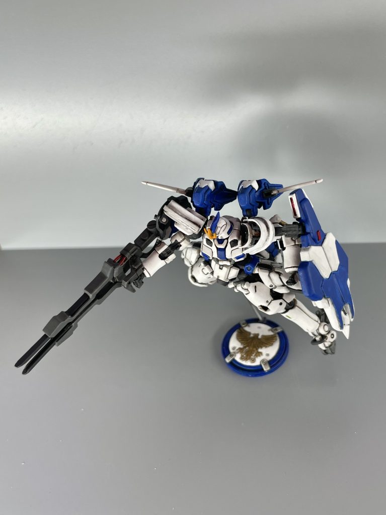 好みの都合でトサカは短めです。