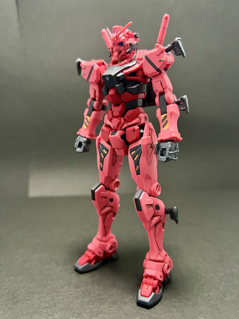 今回は墨入れをしました。GQHGはめちゃくちゃ細かく作り込まれていてパチ組みでもテンション上がりますね。