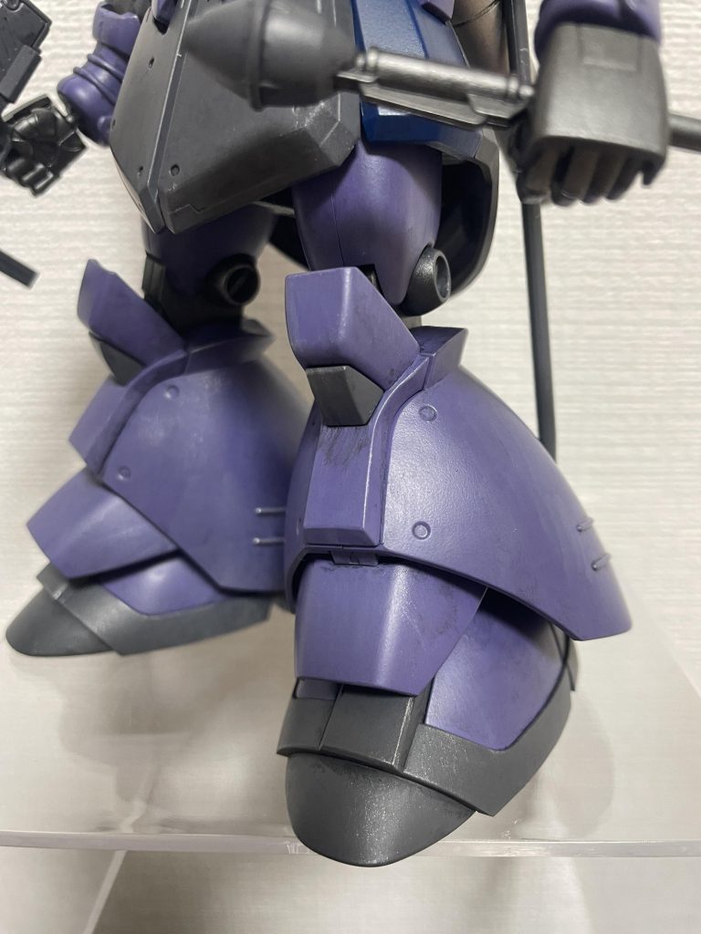 まずはブルー。これはすぐに決まりました。その次がパープルなんですが、この色味が好みじゃないなーって思ってました。ドムみたいな紫にしようと調色してみました。あとのカラーは適当に。