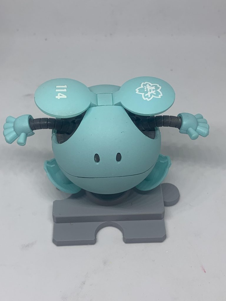 チェリハロチェリハロの緑部分はガイアカラーサーフェイサーミントグリーンをエアブラシ塗装、その他はガンダムマーカーのガンダムグレーでガンダムマーカーエアブラシシステムで塗装になります。