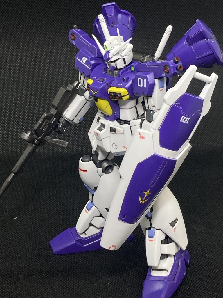 所々にすみれ色を使いましたが、メインカラーと馴染んでくれました