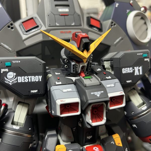 HGデストロイガンダム