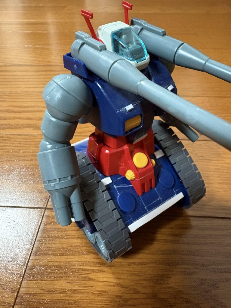 本体はスジボリ、プラ板でディテールアップ