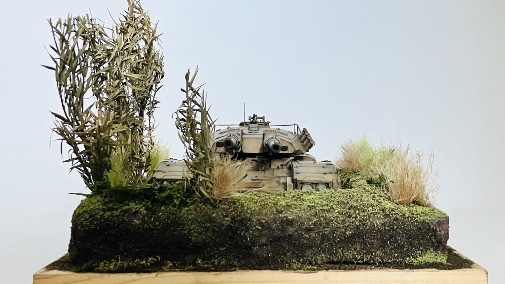 相手から見たら砲塔くらいしか見えないこちらからは見つかり難く、被弾率も低い守りに重視した戦略