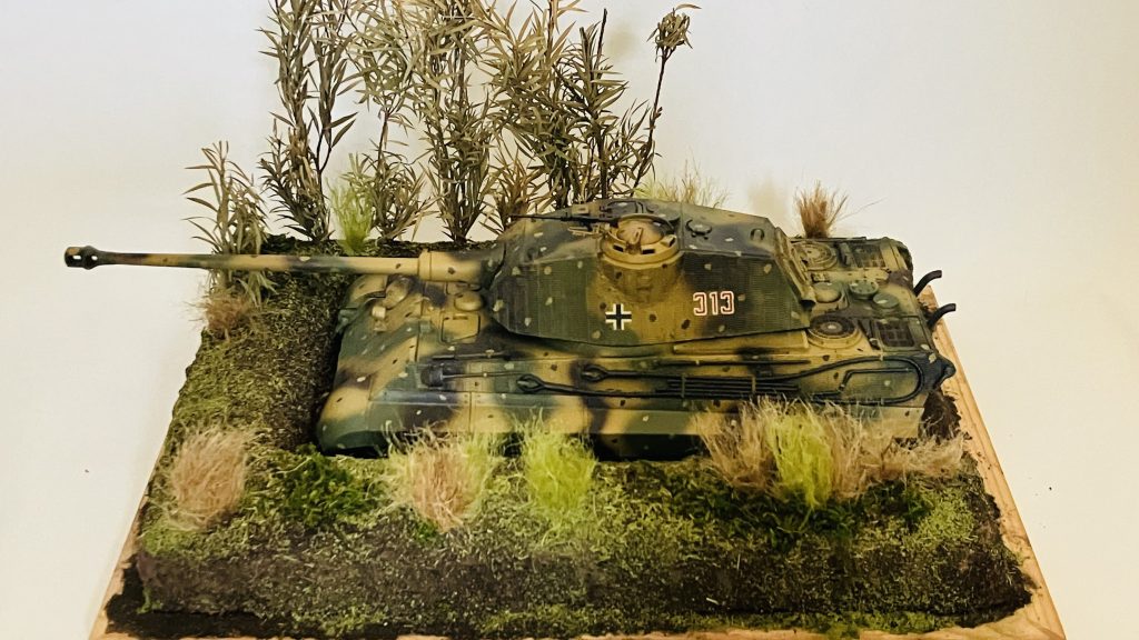 キングタイガーのような大きい戦車がちょうどいいかなぁっと思いました