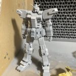 本体は汚しを入れるのでサフはちょっと適当めです。