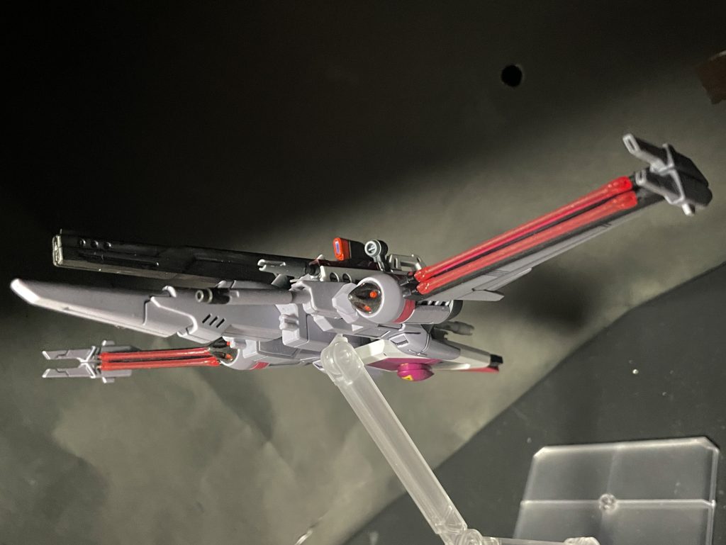 まず本体内に収納出来なくどう処理しても邪魔になる武装類はファランティスに懸架させることに&nbsp;(懸架方法はキャバリア合体時に干渉しないように変更)