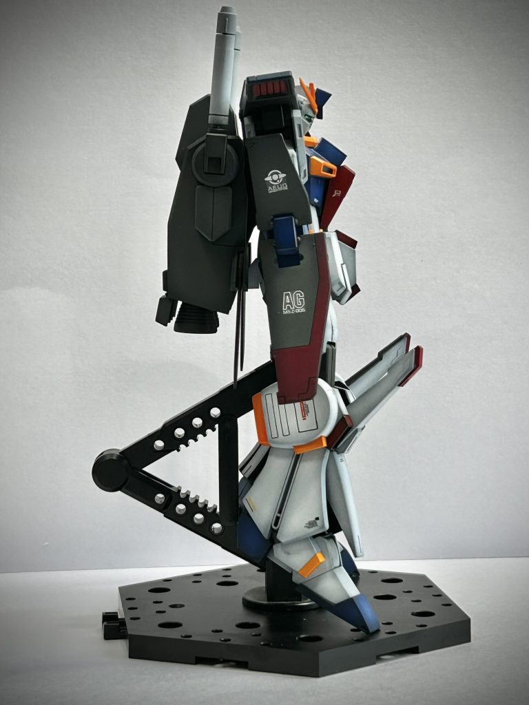 少しだけですがスジボリしてます😁