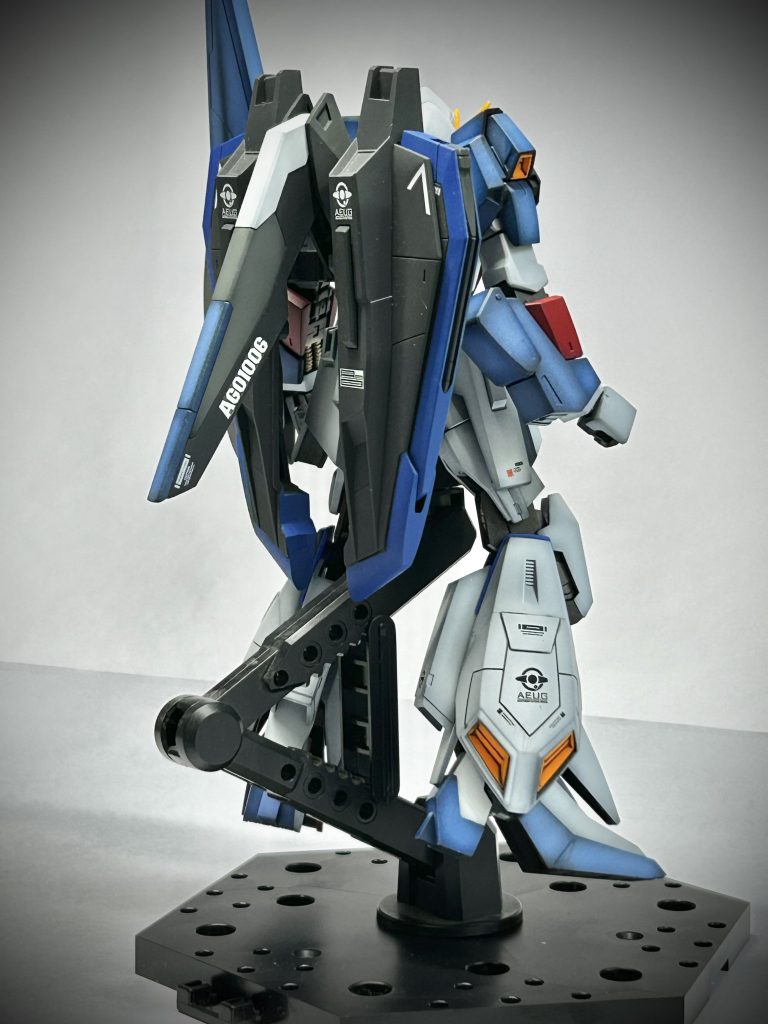 ただ、再塗装はデカール不足に悩まされます😩