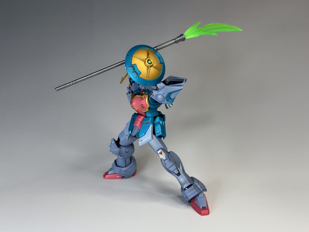 アクション。関節は無改造ですがよく動きます。