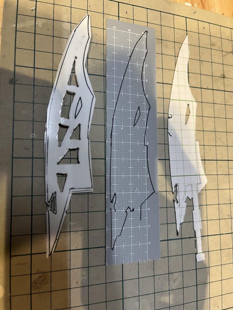 大剣の中はある程度肉抜きして少しでも軽く(雀の涙)