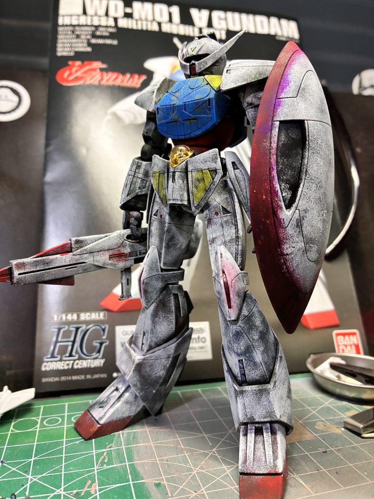 黒サフといろんな色でスポンジポンポンしてから、設定の色でポンポンしました。