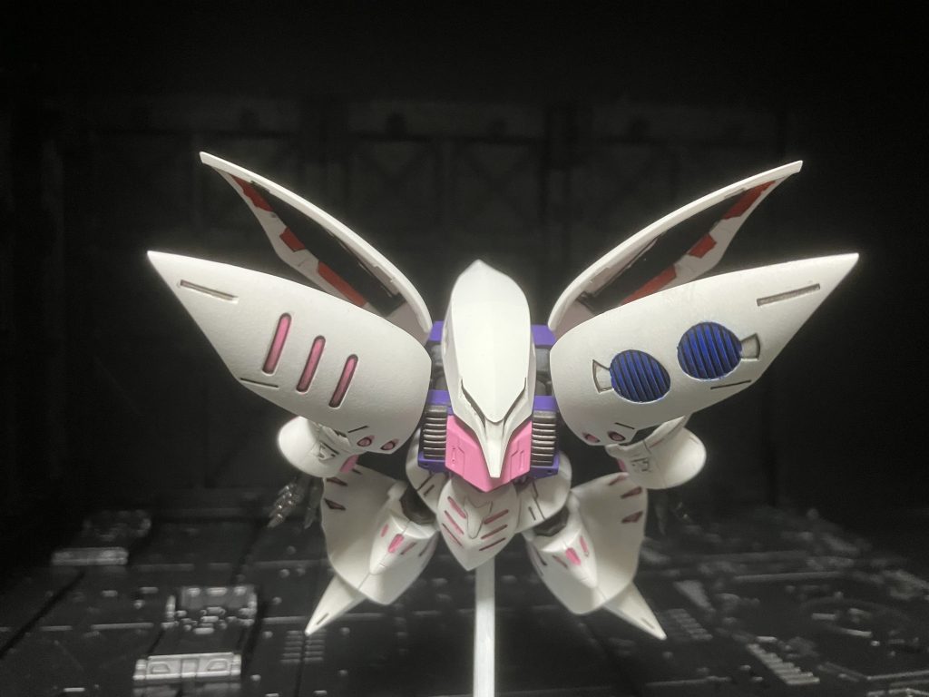 キュベレイは飛んでるイメージです。