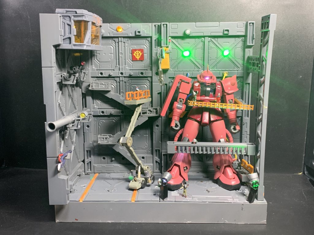 正面からのショット。もう少し整備士フィギュアを追加してもよかったか？と思いましたがあまりごちゃごちゃするのもどうかと思いやめました。