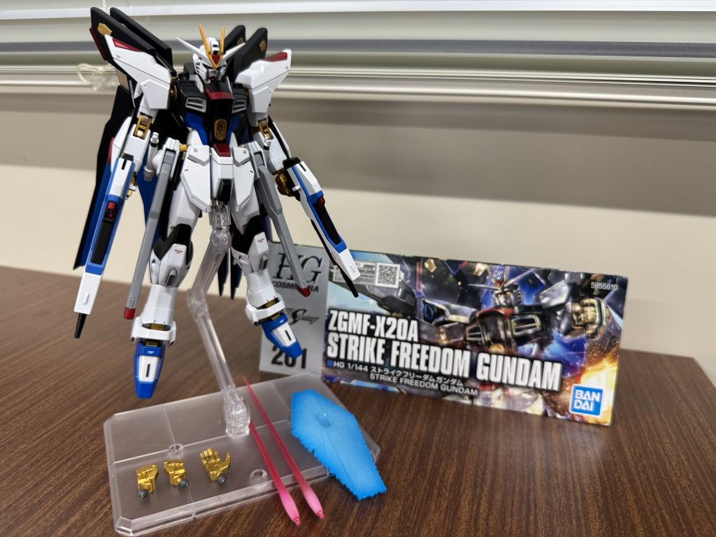 ストライクフリーダム　HGUC