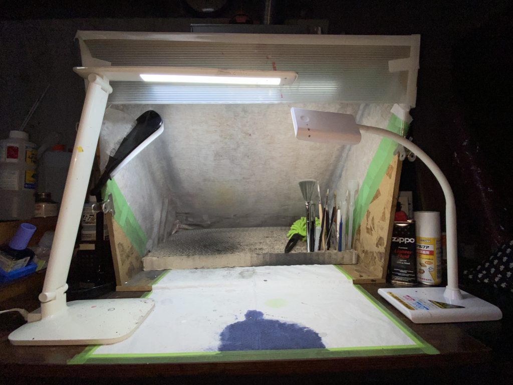 調色時にビンに引っ掛かりやらかしてますが、気にしないで下さいそのための養生です(笑)