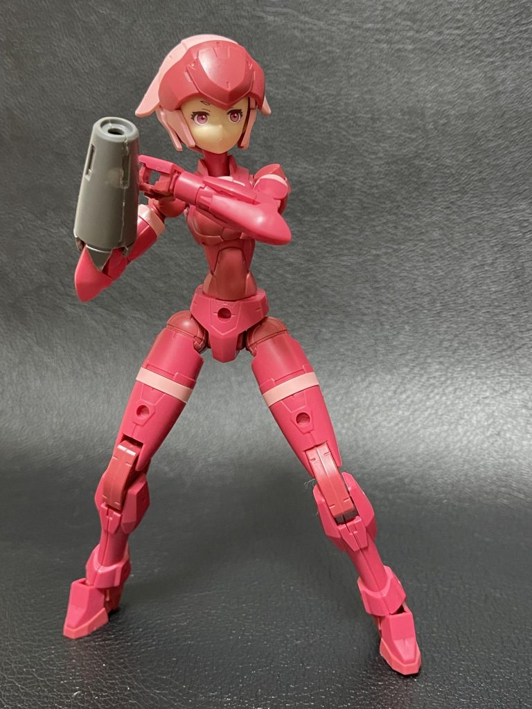 チ「ニカ姉の機体に比べて、私の武装は随分貧相だな。」ニ「原作もそんな感じだから再現率はいいと思うんだよね。」チ「右手のバスターだけしか武器ないのか？」ニ「今はバスターだけだね。左腕に特殊武器装備するけどまだ制作してないよ。」チ「ふーん。・・・ロックマン・チュアチュリーか。」ニ「気に入った？w」チ「!そんなんじゃねえし（焦）」