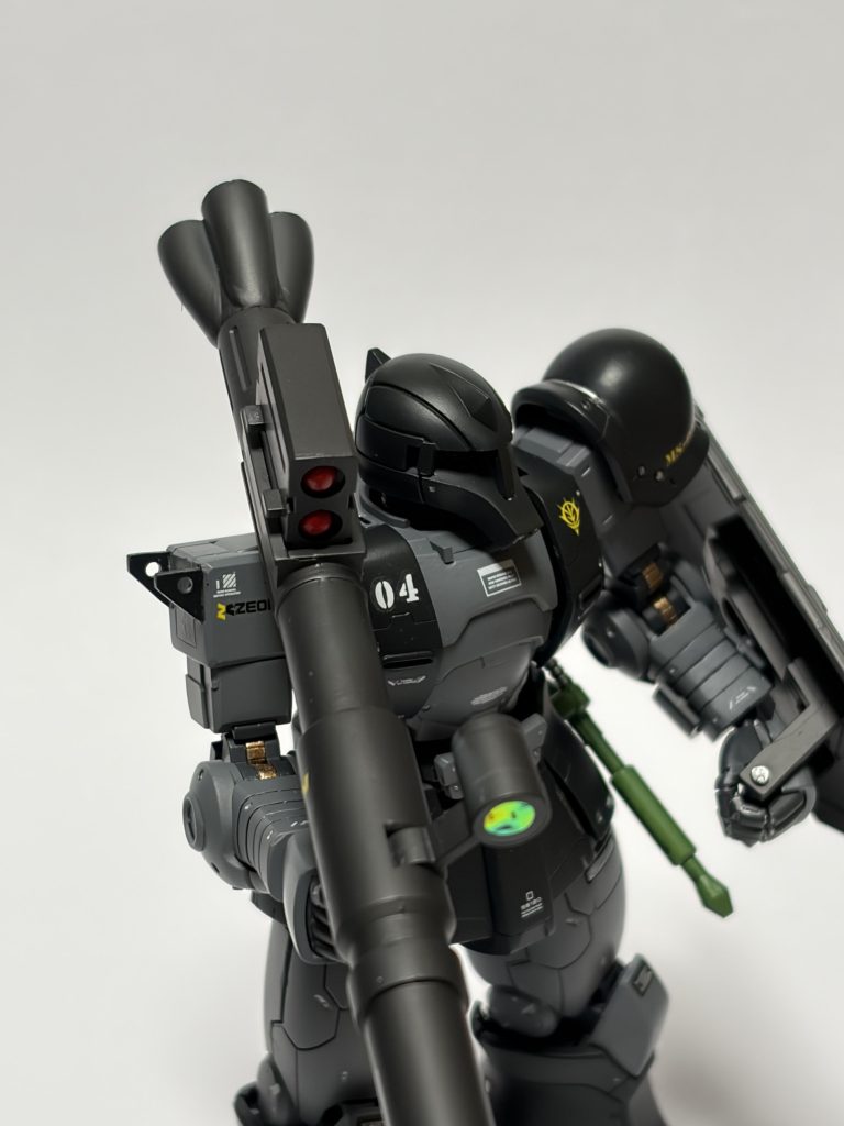 弾倉はくり抜いて別パーツ化。