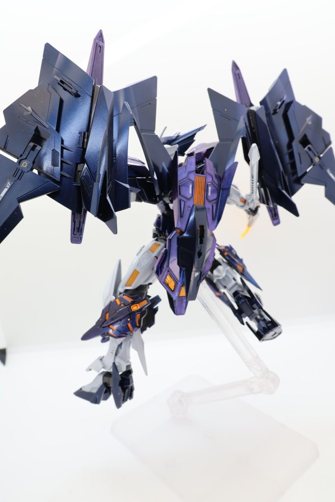 後ろから仕上げにボーンペイントのフルグロスクリアを吹いて完成です。