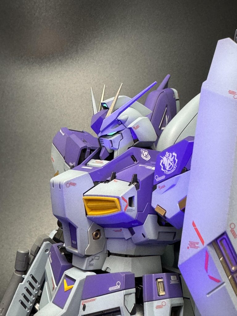 νガンダムは伊達じゃない！びこーん！小説版では言ってないんですかね？笑劇場版以外はマンガ版のベルチルしか読んでないもので…💦