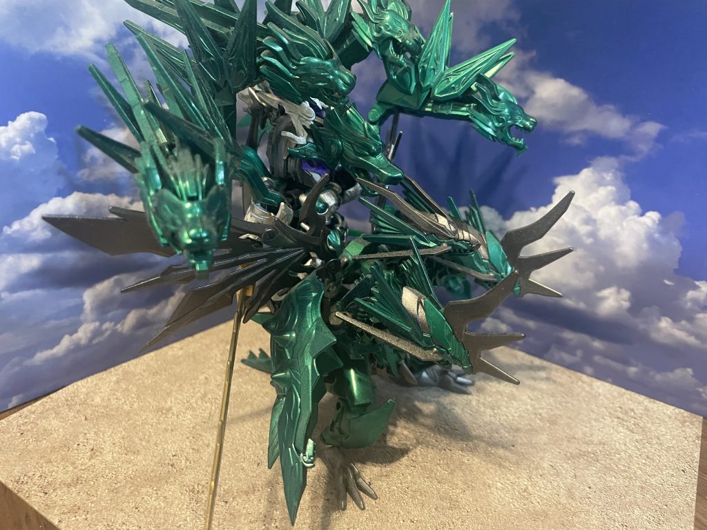 ドラゴンヘッドと言いながら実はシーザーの獅子顔です^_^