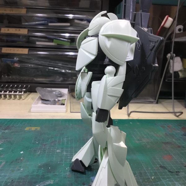 旧キット　1/144 ターンXです。古いキットですがディティールは多めかつ細かく入っており、プロポーションも悪くない。元のキットの良さを生かしつつ気になる箇所を改造していこうと思います。制作記とは言いつつも制作は終わっているので実際には備忘録です|*ﾟДﾟ|┛︎写真が少ないので内容は極薄になっております(; ´_ゝ`) ﾌｯ（3枚目）