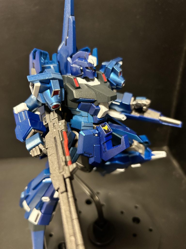 なんだろう、ブルーディステニーっぽいなぁ