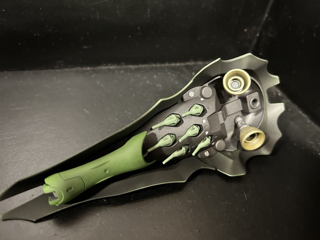 ほんで裏がこれやん? そらぁ知らん人からしたらキショいわな笑