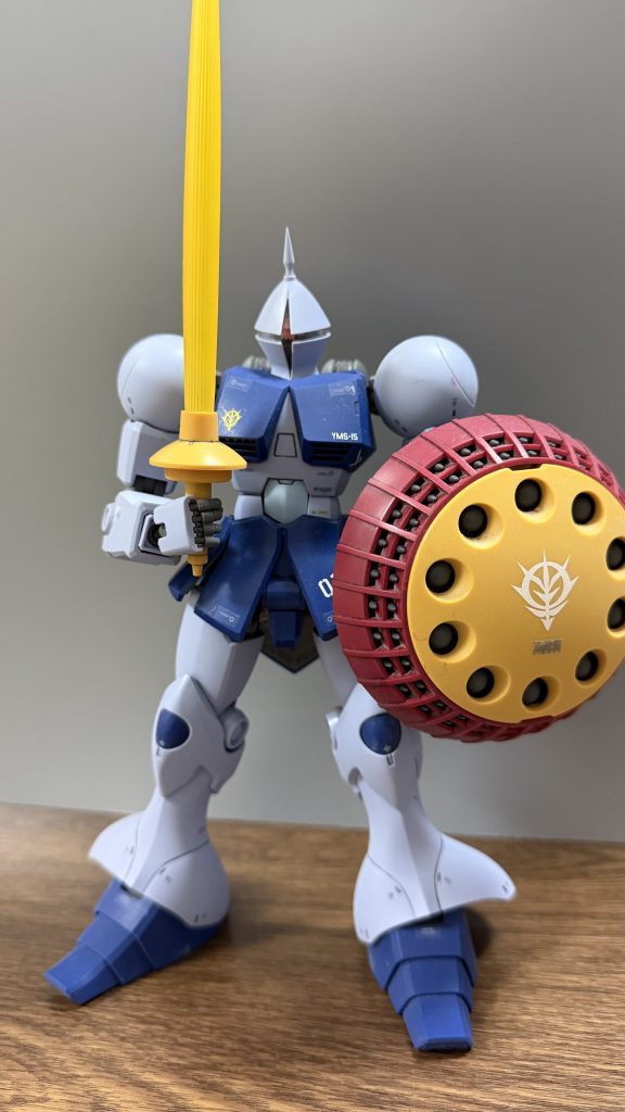 今ではすっかり見なくなったMG ギャン昔発売日に買ったの覚えてますあのころは家電量販店に発売日に行ったら積まれてて簡単に買えたんよな懐かしい( ´△｀)